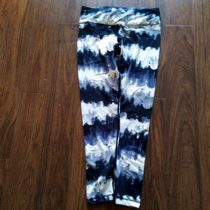 90 degrees tie dyed leggings size medium